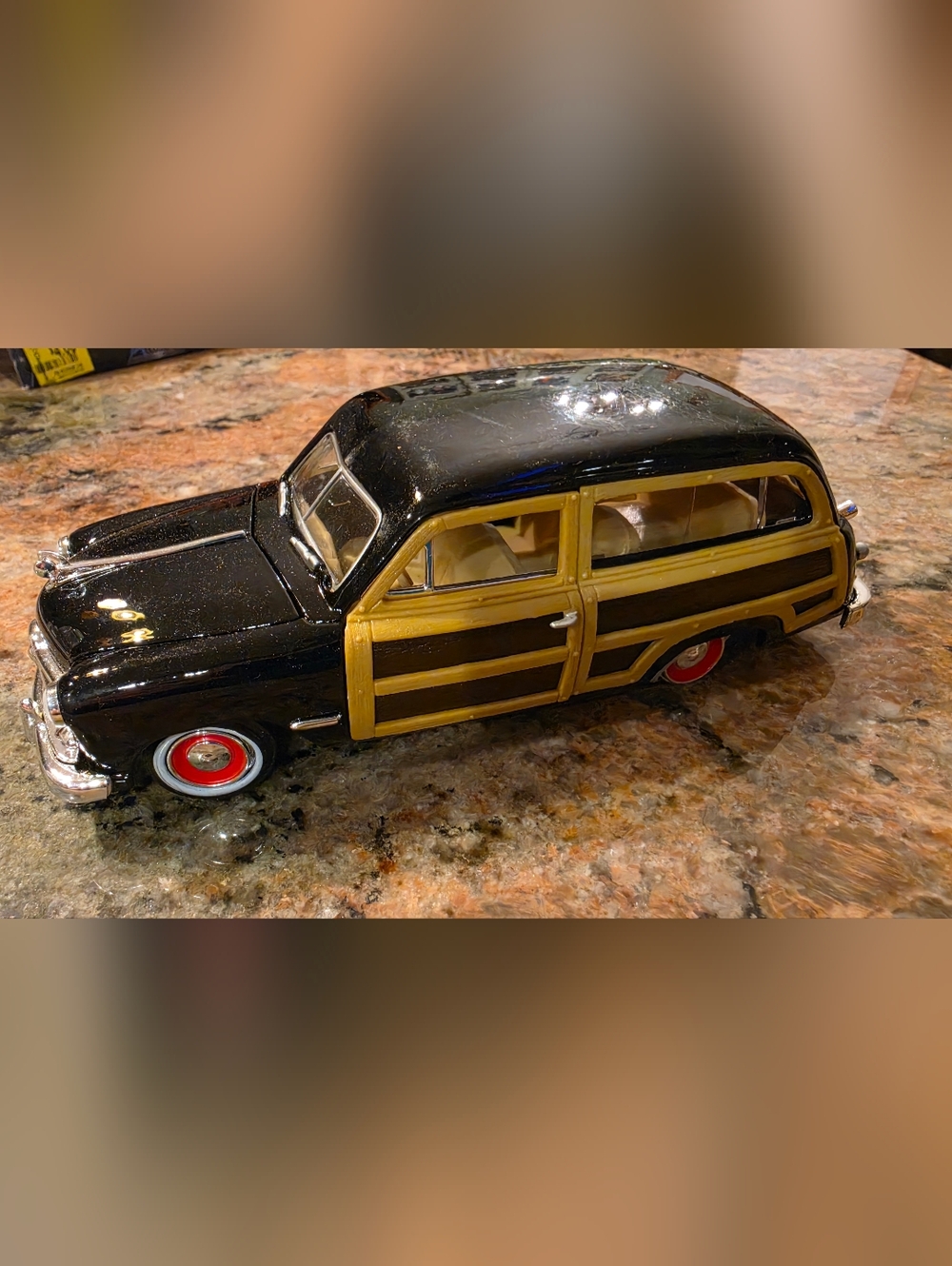 1949 Ford Woody Wagon 1/40 Scale Diecast Model
